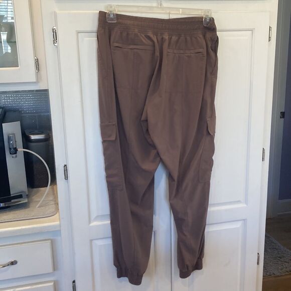 Athleta Chelsea utility joggers lightweight dusty brown cargo pocket size 10 - Picture 5 of 11